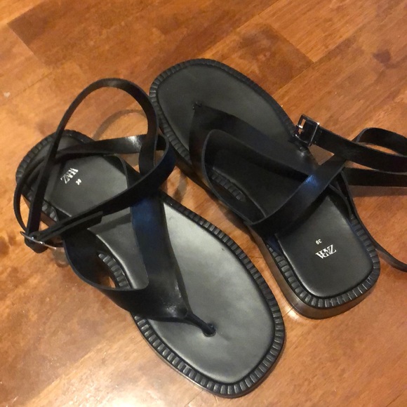 Zara ladies shoes. Never worn - Picture 1 of 1